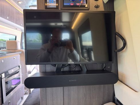 Used 2022 Mercedes-Benz Sprinter 3500 image 47