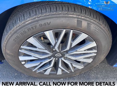 Used 2025 Nissan Altima 2.5 SV FWD image 7