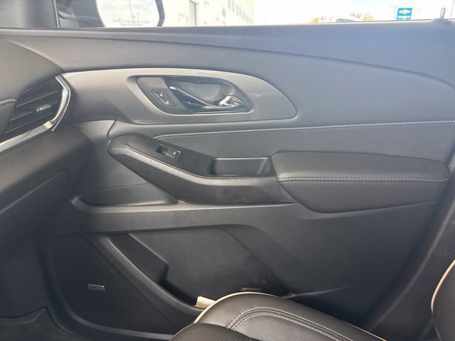 Used 2023 Chevrolet Traverse Premier w/ Redline Edition FWD image 28