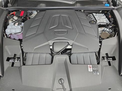 New 2026 Porsche Cayenne AWD/4WD image 32