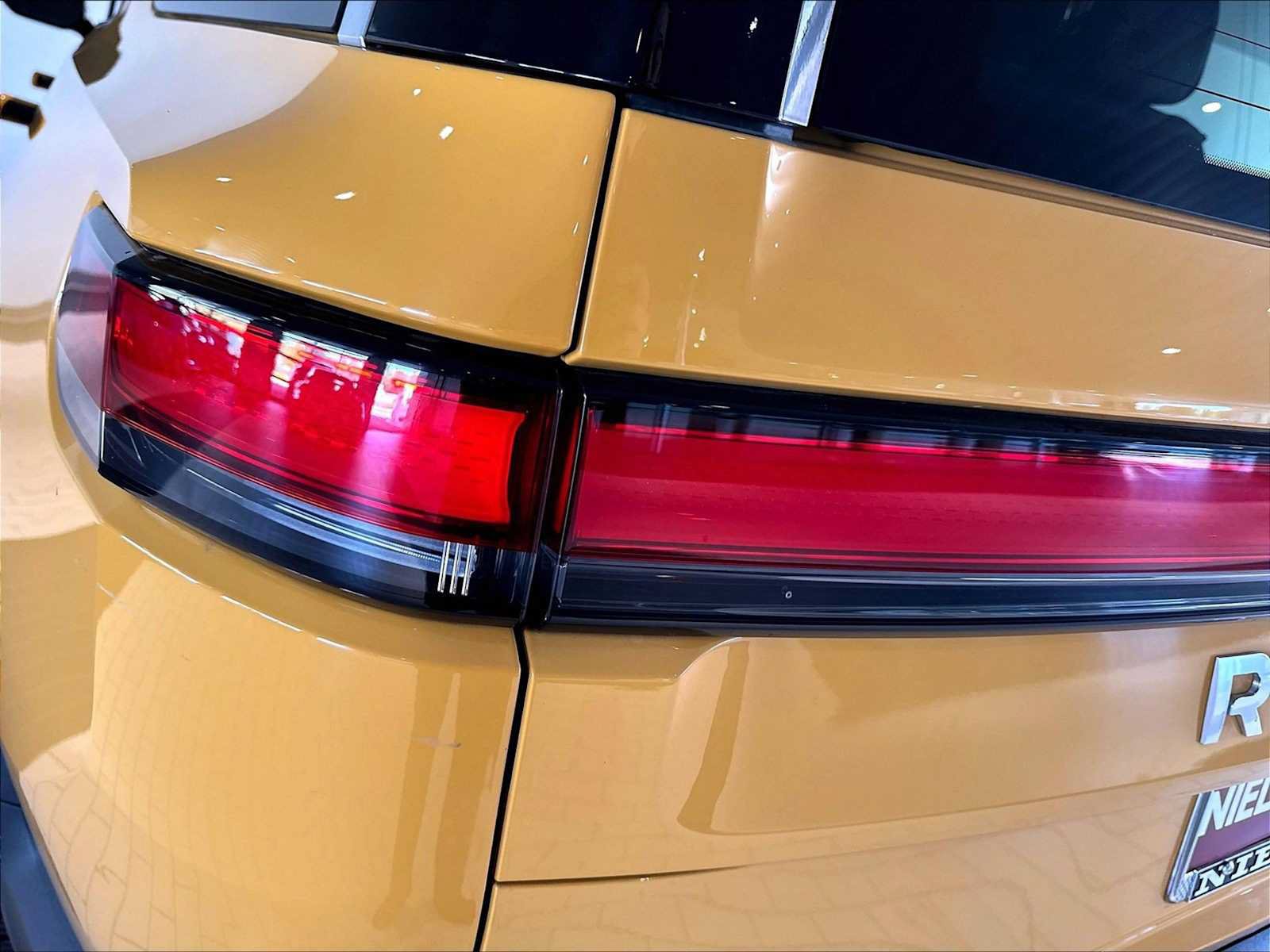 Used 2023 Rivian R1S Adventure Quad AWD/4WD image 34