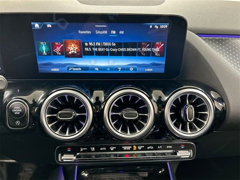 Used 2025 Mercedes-Benz GLA 250 4MATIC image 14