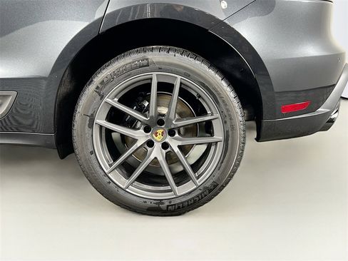 New 2026 Porsche Macan Turbo image 33