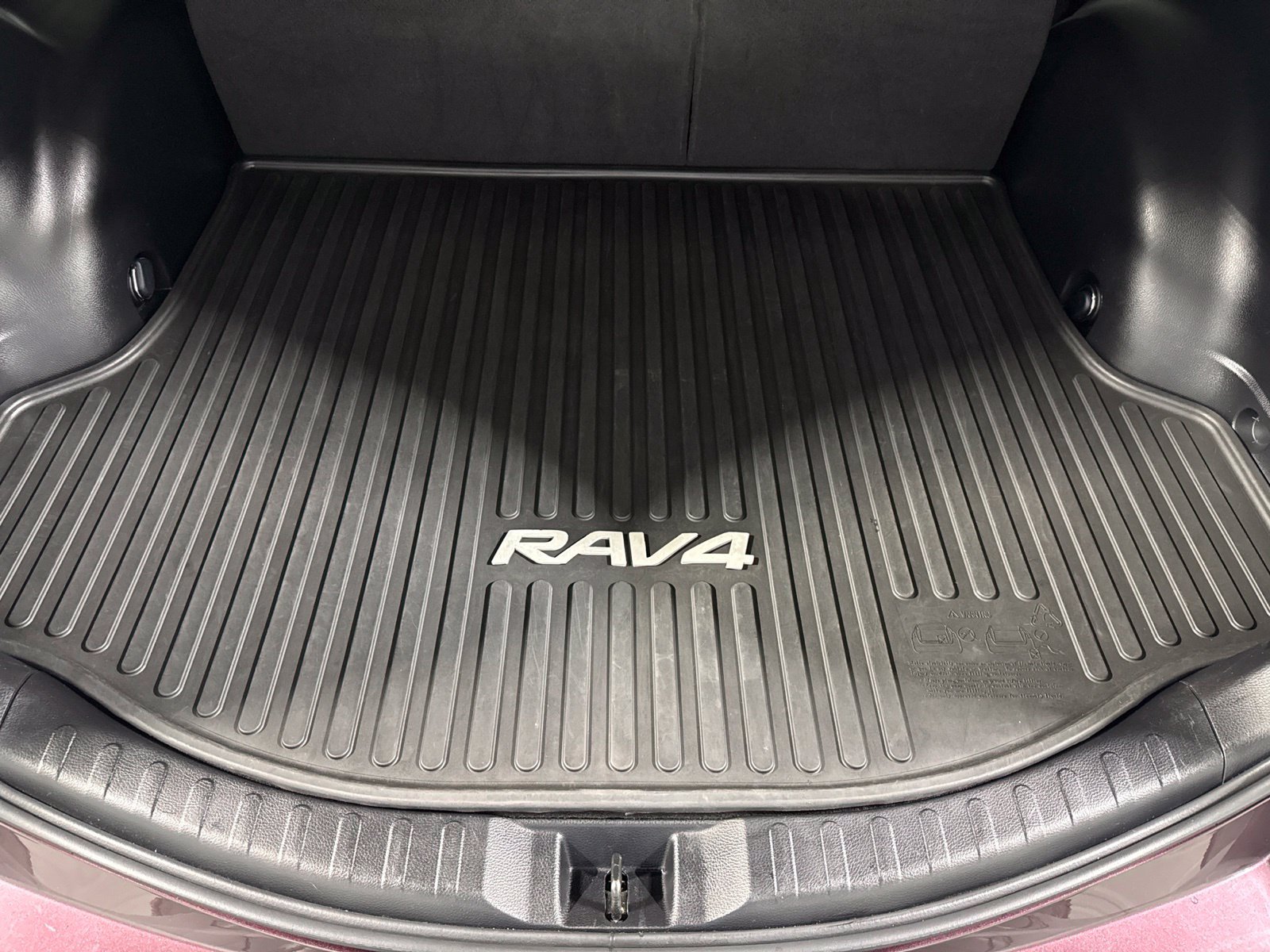 Used 2017 Toyota RAV4 LE AWD/4WD image 40