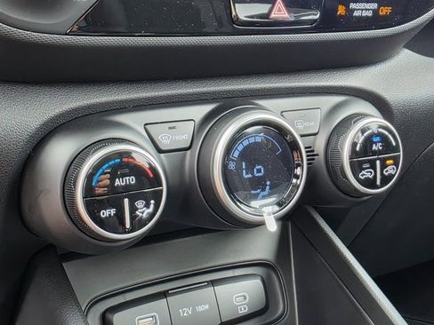 New 2025 Hyundai Venue SEL image 27