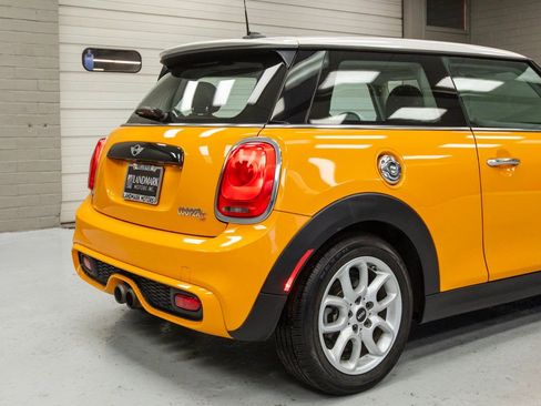 Used 2017 MINI Cooper S image 35