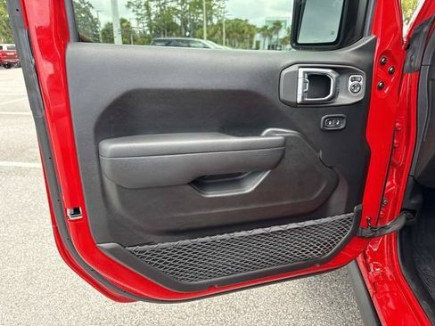 Used 2025 Jeep Wrangler Sport AWD/4WD image 20