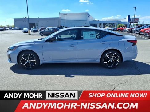 New 2025 Nissan Altima 2.5 SR w/ SR Premium Package image 24