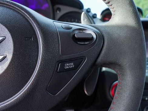 Used 2017 Nissan 370Z NISMO RWD image 14