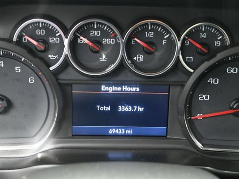 Used 2019 Chevrolet Silverado 1500 LT w/ All-Star Edition RWD image 11