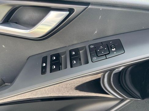 Used 2023 Kia Niro EX FWD image 18