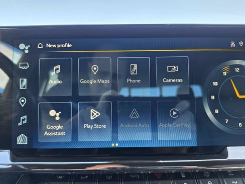 Used 2022 Chevrolet Silverado 1500 ZR2 w/ Technology Package AWD/4WD image 36