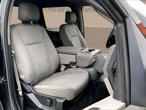 Used 2016 Ford F150 XLT w/ XTR Package image 30