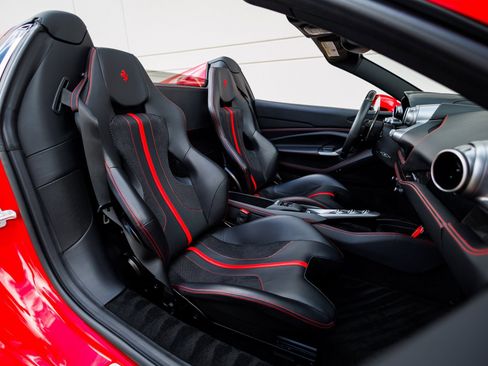 Used 2021 Ferrari F8 Tributo image 70