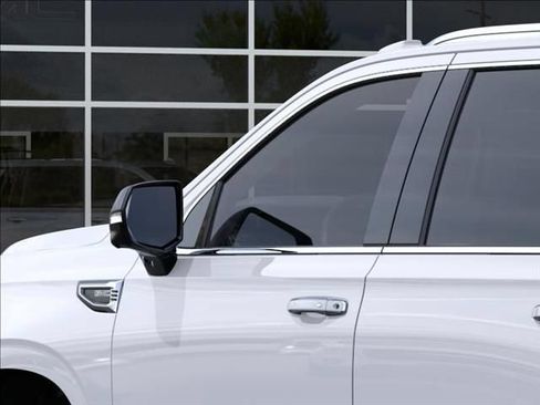 New 2026 GMC Yukon Denali w/ Denali Reserve Package AWD/4WD image 14