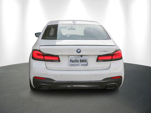 Certified 2023 BMW 530e 530e w/ M Sport Package image 5