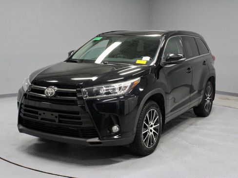 Used 2018 Toyota Highlander SE AWD/4WD image 8