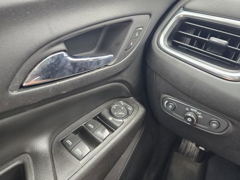 Used 2020 Chevrolet Equinox LT image 21