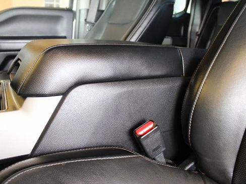 Used 2017 Ford F250 Lariat w/ Lariat Value Package image 39