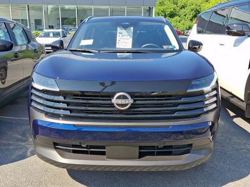 New 2026 Nissan Kicks SV w/ SV Premium Package AWD/4WD image 2