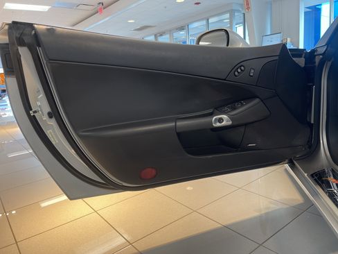 Used 2006 Chevrolet Corvette Convertible w/ Preferred Equipment Group image 13