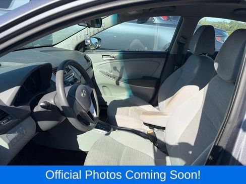 Used 2017 Hyundai Accent SE FWD image 3