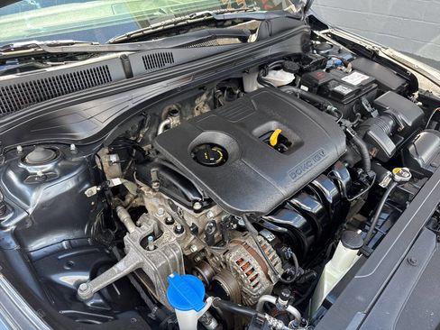 Used 2019 Kia Forte LXS image 10