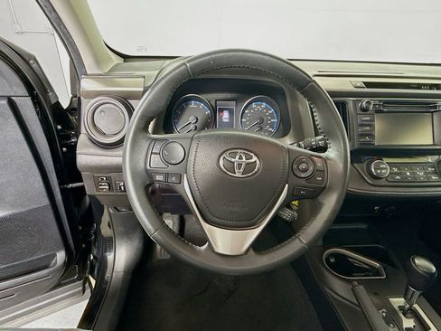 Certified 2018 Toyota RAV4 XLE FWD image 12