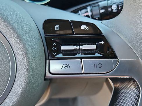 Used 2024 Hyundai Elantra SEL FWD image 26