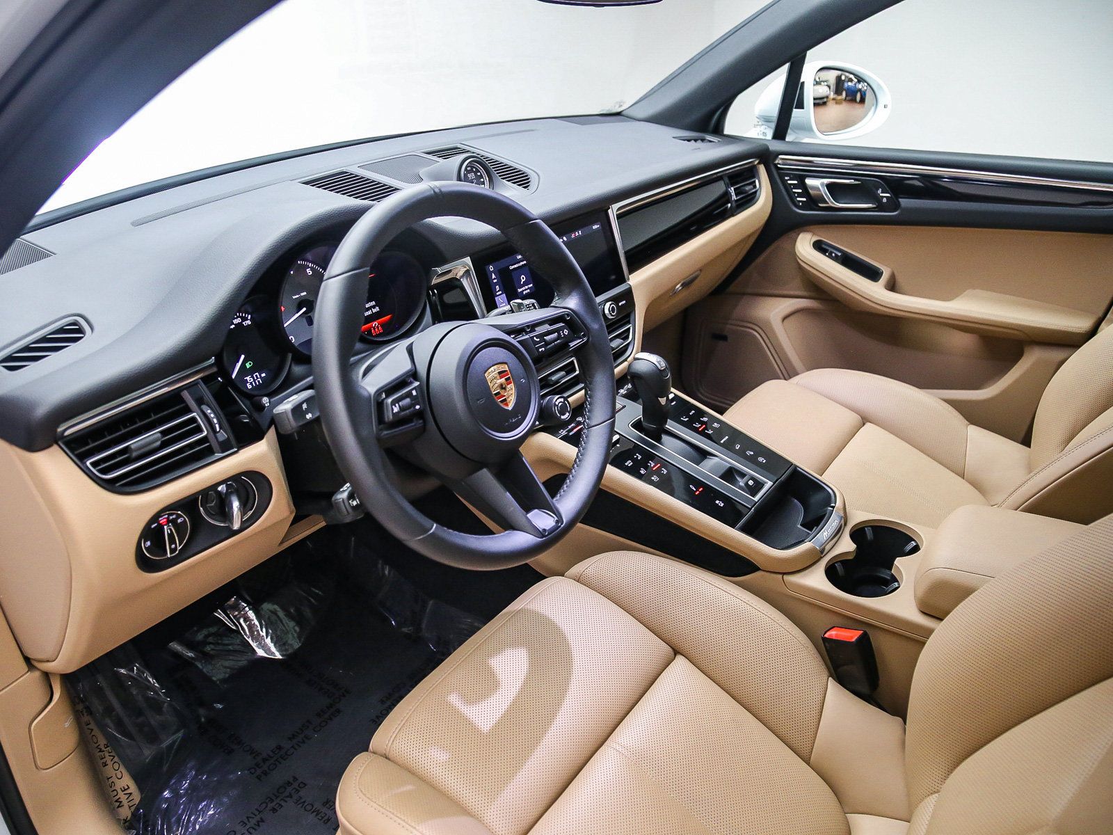Certified 2026 Porsche Macan S AWD/4WD image 9