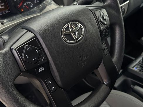 Used 2021 Toyota Tacoma SR AWD/4WD image 15