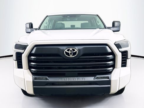 Used 2022 Toyota Tundra SR5 w/ SR5 Convenience Package AWD/4WD image 2