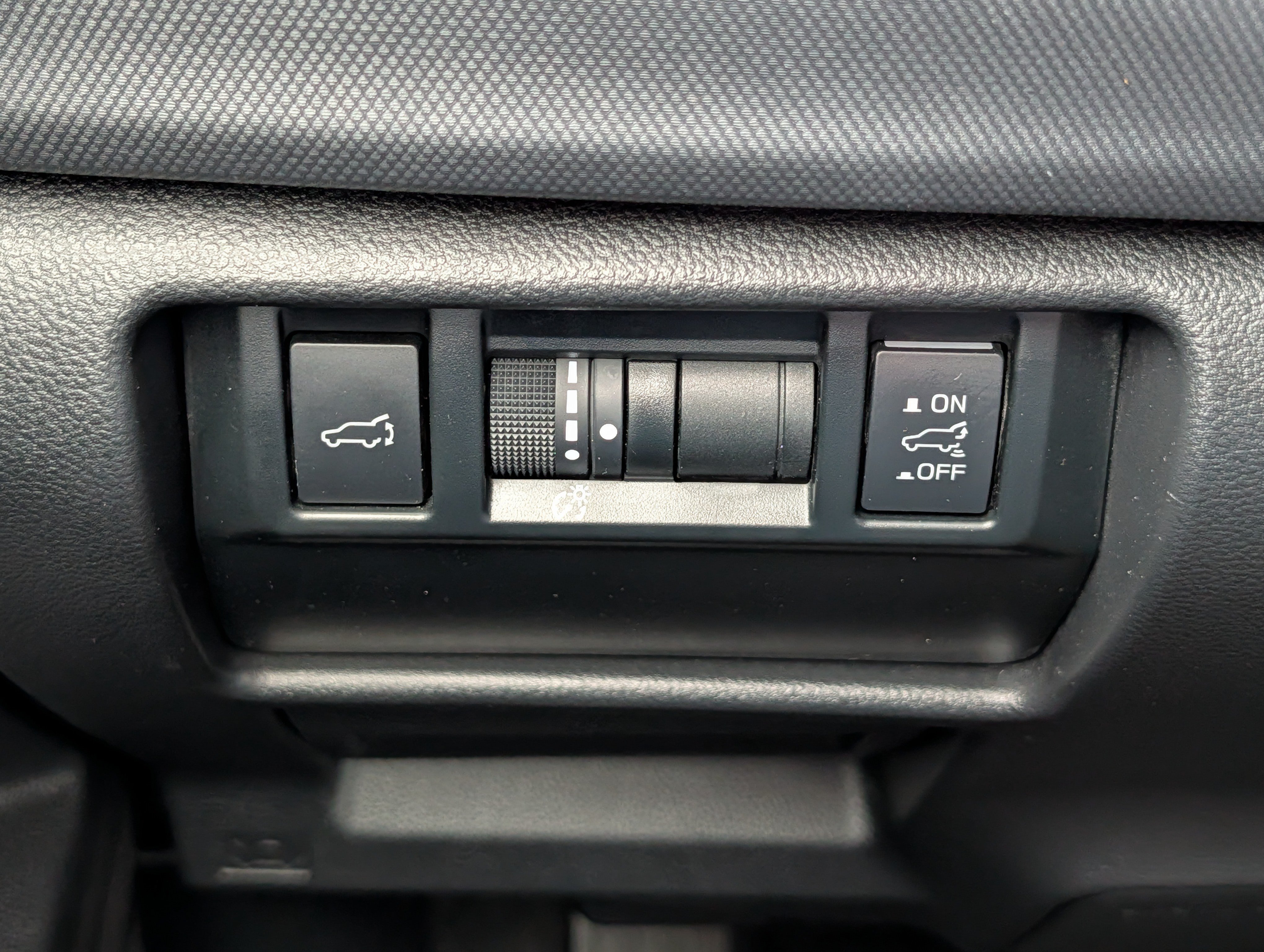 Used 2025 Subaru Forester Premium AWD/4WD image 26