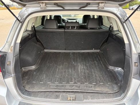 Used 2013 Subaru Outback 3.6R Limited w/ Moonroof Pkg AWD/4WD image 17