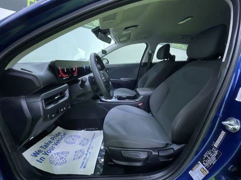 Used 2025 Kia K4 LXS image 17