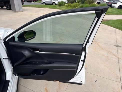 Used 2020 Toyota Camry XSE AWD/4WD image 35