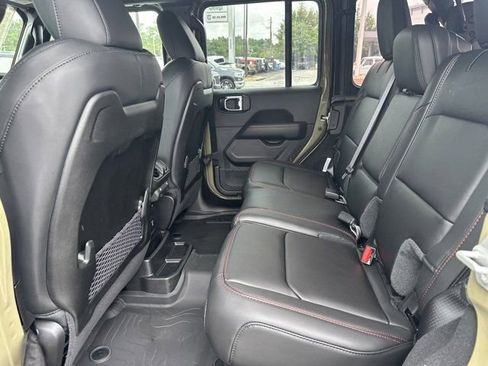 New 2025 Jeep Wrangler Rubicon w/ XTREMEE 35" Tire Package image 19