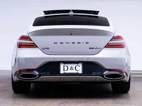 Used 2025 Genesis G70 3.3T Advanced AWD/4WD image 6