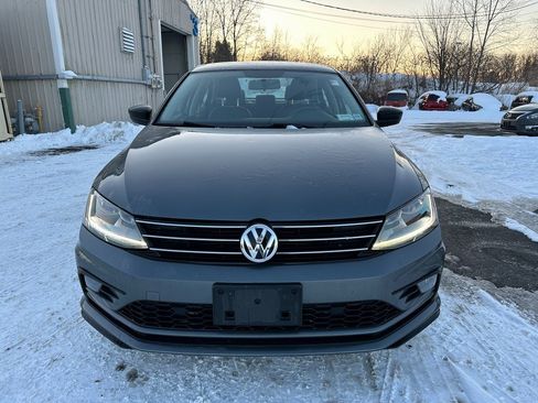 Used 2018 Volkswagen Jetta Wolfsburg Edition image 10