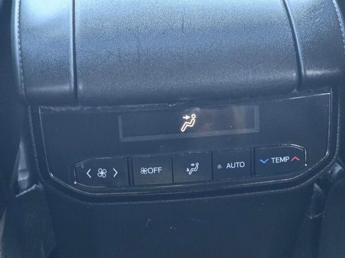 Used 2021 Toyota Highlander XSE image 24