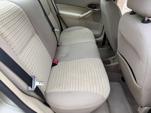Used 2007 Ford Focus SE image 17