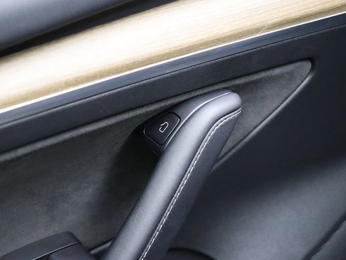 Used 2023 Tesla Model 3 Standard Range RWD image 22