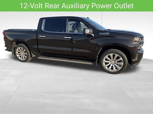 Used 2019 Chevrolet Silverado 1500 High Country w/ Technology Package AWD/4WD image 17
