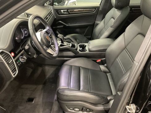 Used 2023 Porsche Cayenne GTS image 10