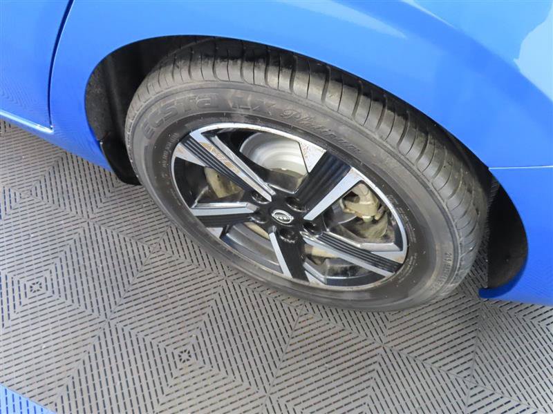 Used 2025 Nissan Sentra SV FWD image 7