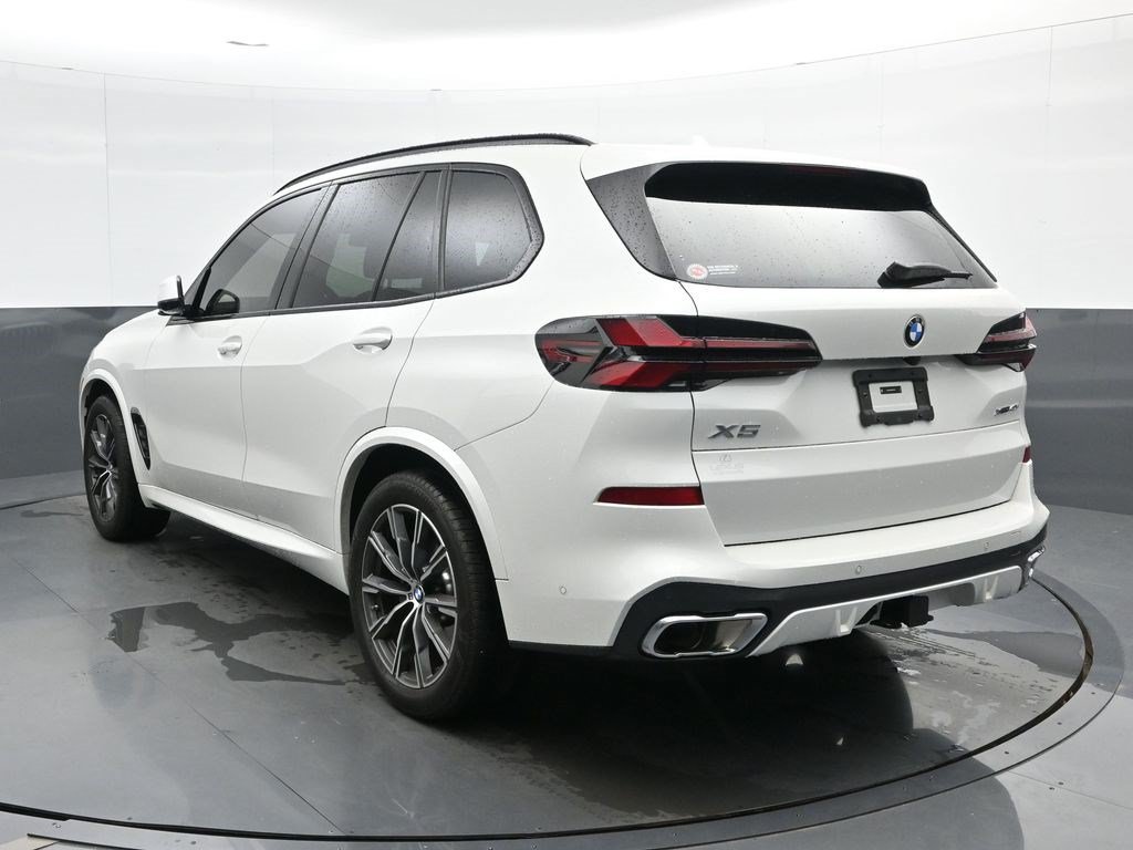 Used 2025 BMW X5 xDrive40i w/ M Sport Package AWD/4WD image 7