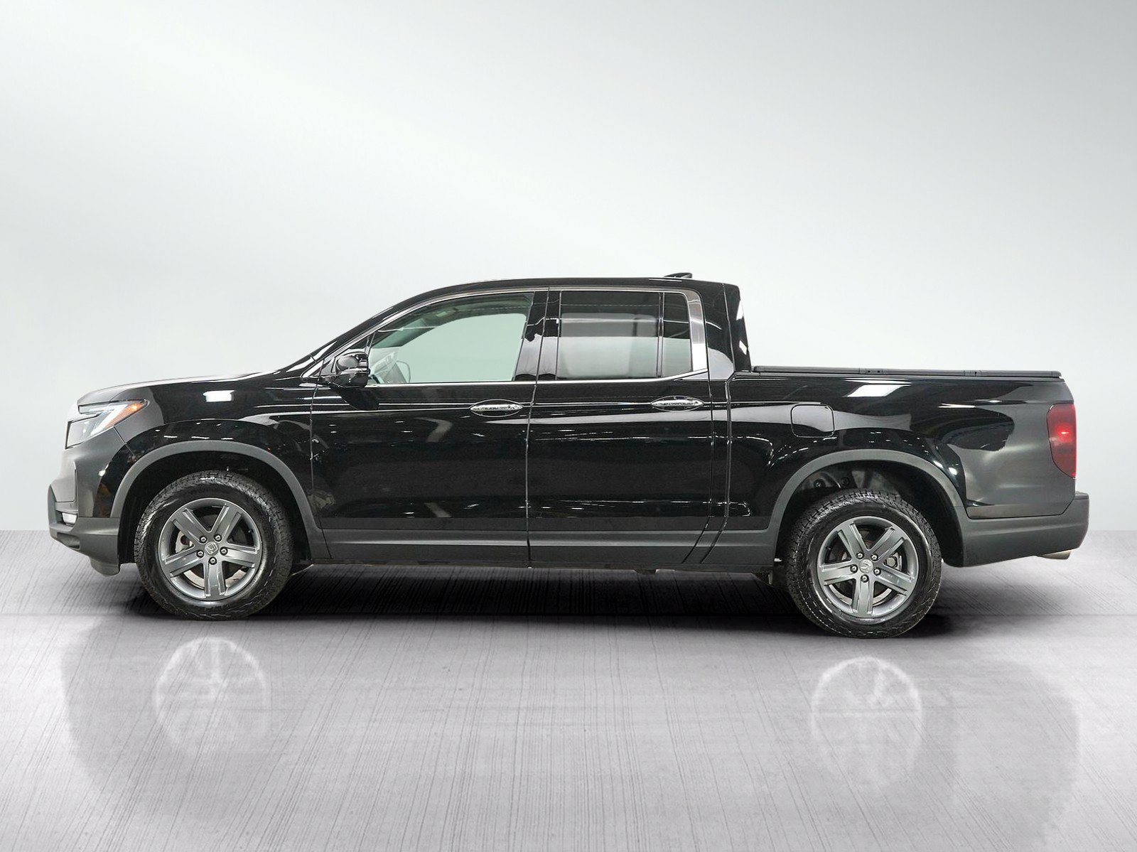 Used 2022 Honda Ridgeline RTL-E image 2