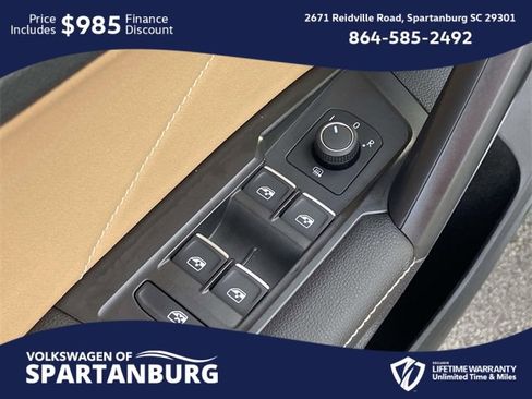 Used 2023 Volkswagen Tiguan SE image 16