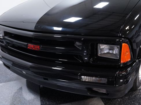 Used 1994 Chevrolet S10 Pickup 2WD Regular Cab image 17