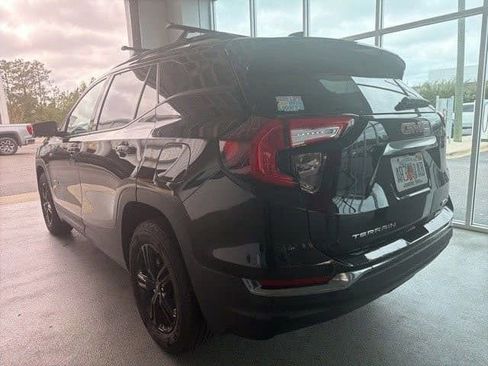 Used 2024 GMC Terrain AT4 AWD/4WD image 6